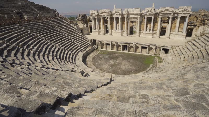 Grand théâtre antique vu du ciel en Turquie
