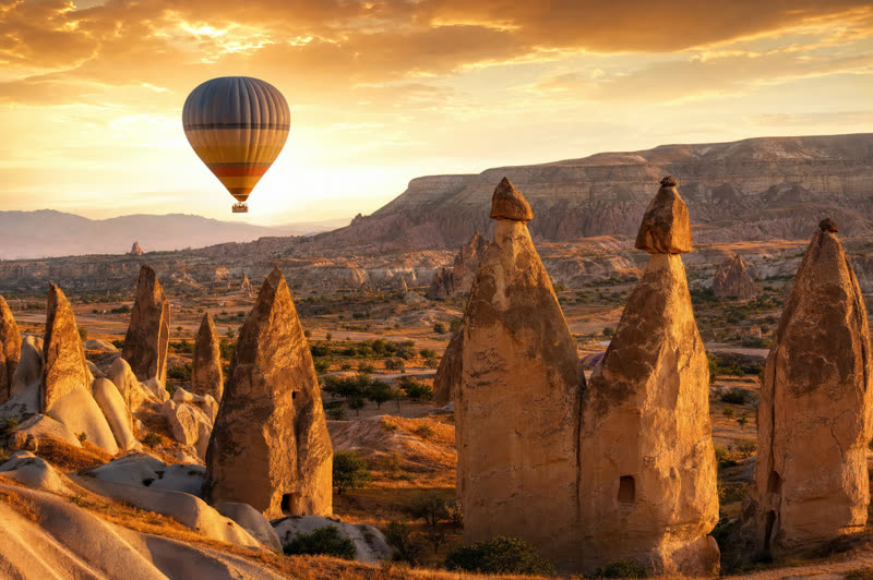 Montgolfières au-dessus de la Cappadoce, Turquie